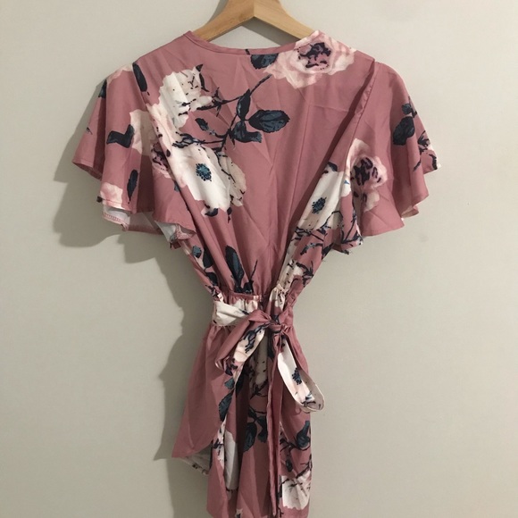 Pink floral romper - Picture 2 of 2